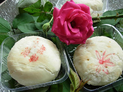 廠家直銷鮮花餅禮品盒，批發優選，休閑糕點特產